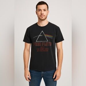 Pink Floyd “Dark Side of the Moon” Graphic Band Tee Black Men’s Size L